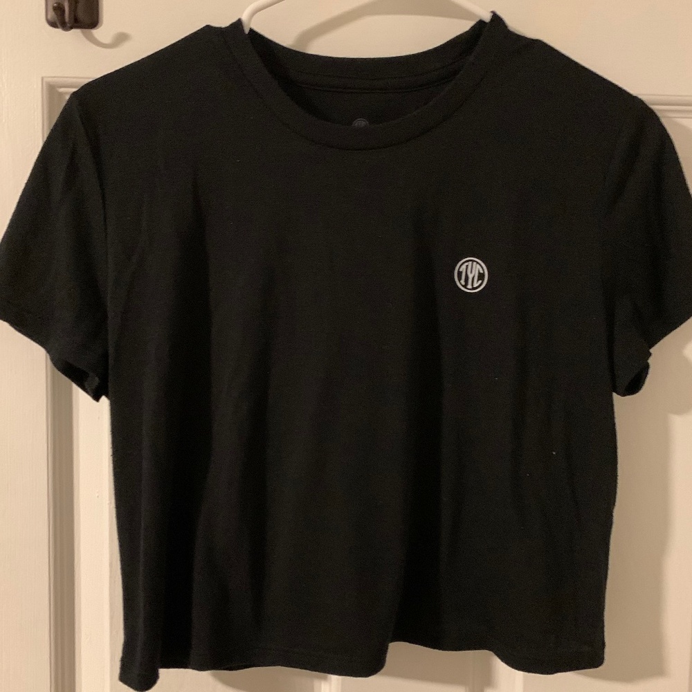 TYC Black Cropped T-shirt
